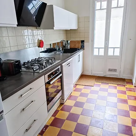 Centre Ville, 4 Personnes, Parking Gratuit * Perpignan
