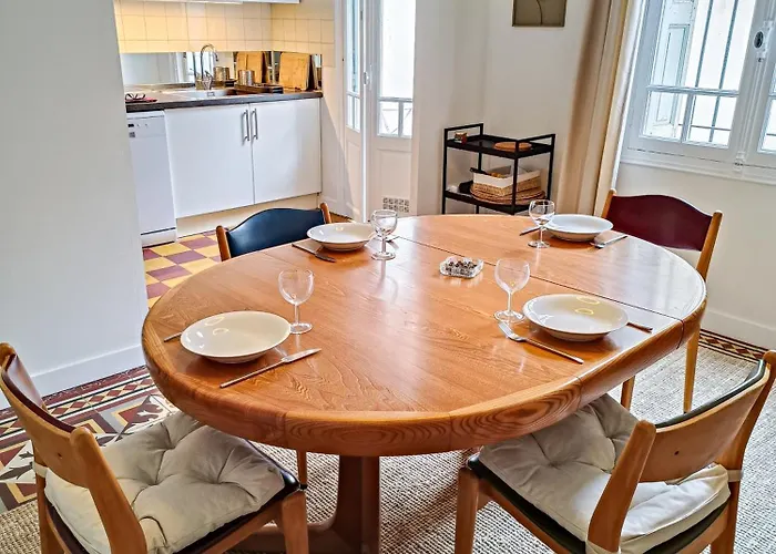 Centre Ville, 4 Personnes, Parking Gratuit Σπίτι διακοπών